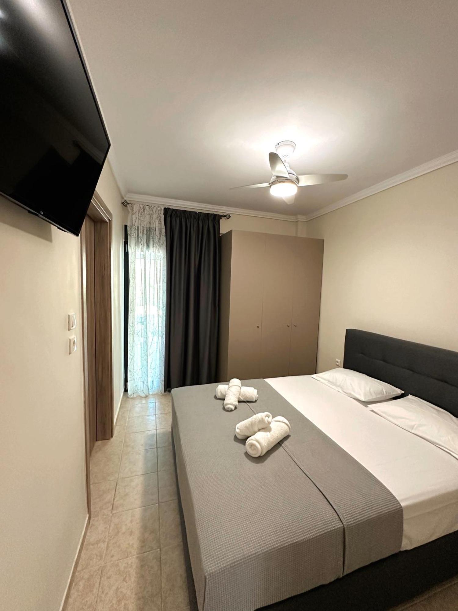 Diara Apartment Nea Iraklia Exterior foto